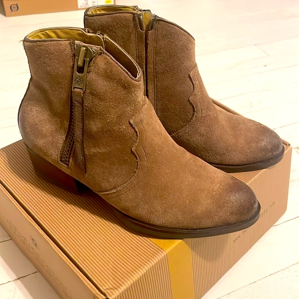 BUSSOLA TAN ALAMEDA ANNIE WESTERN STYLE BOOTIE size EU 38/7/7.5